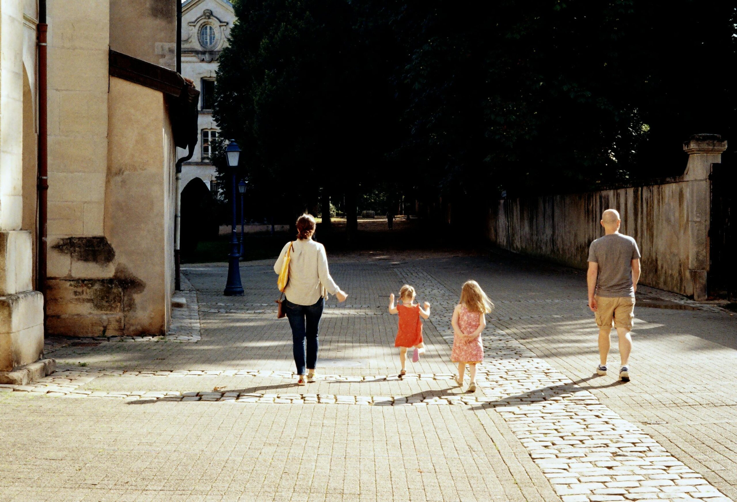You are currently viewing Seguro viagem para família: dicas para proteger todos os seus acompanhantes