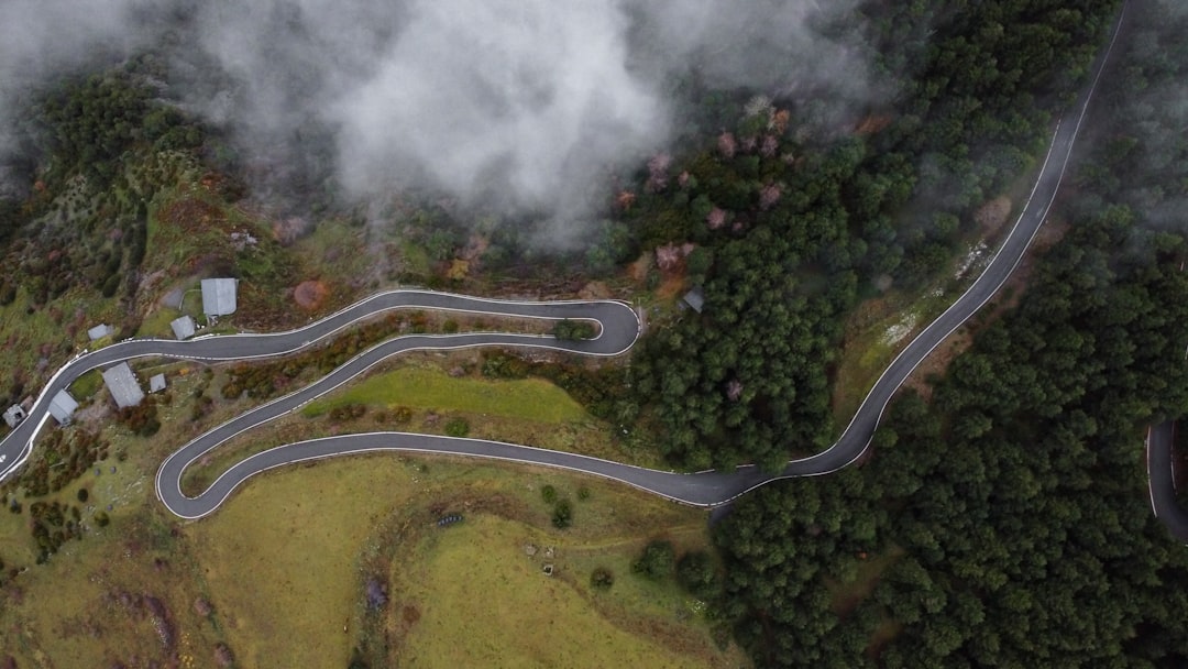 Você está visualizando atualmente Estradas da Serra Gaúcha: Seguros que você precisa entender